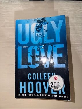 Ugly Love - Colleen Hoover Paperback